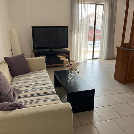 Akrata V Apartment ภายนอก รูปภาพ