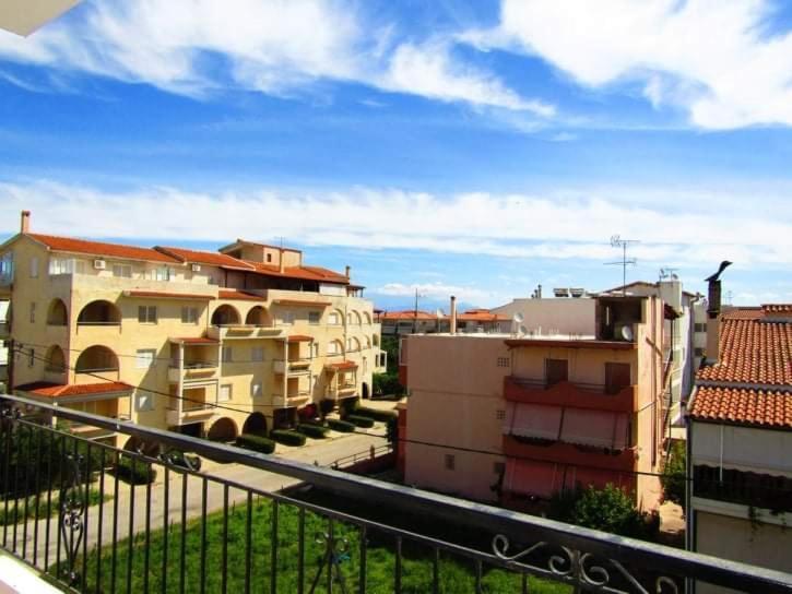 Akrata V Apartment ภายนอก รูปภาพ