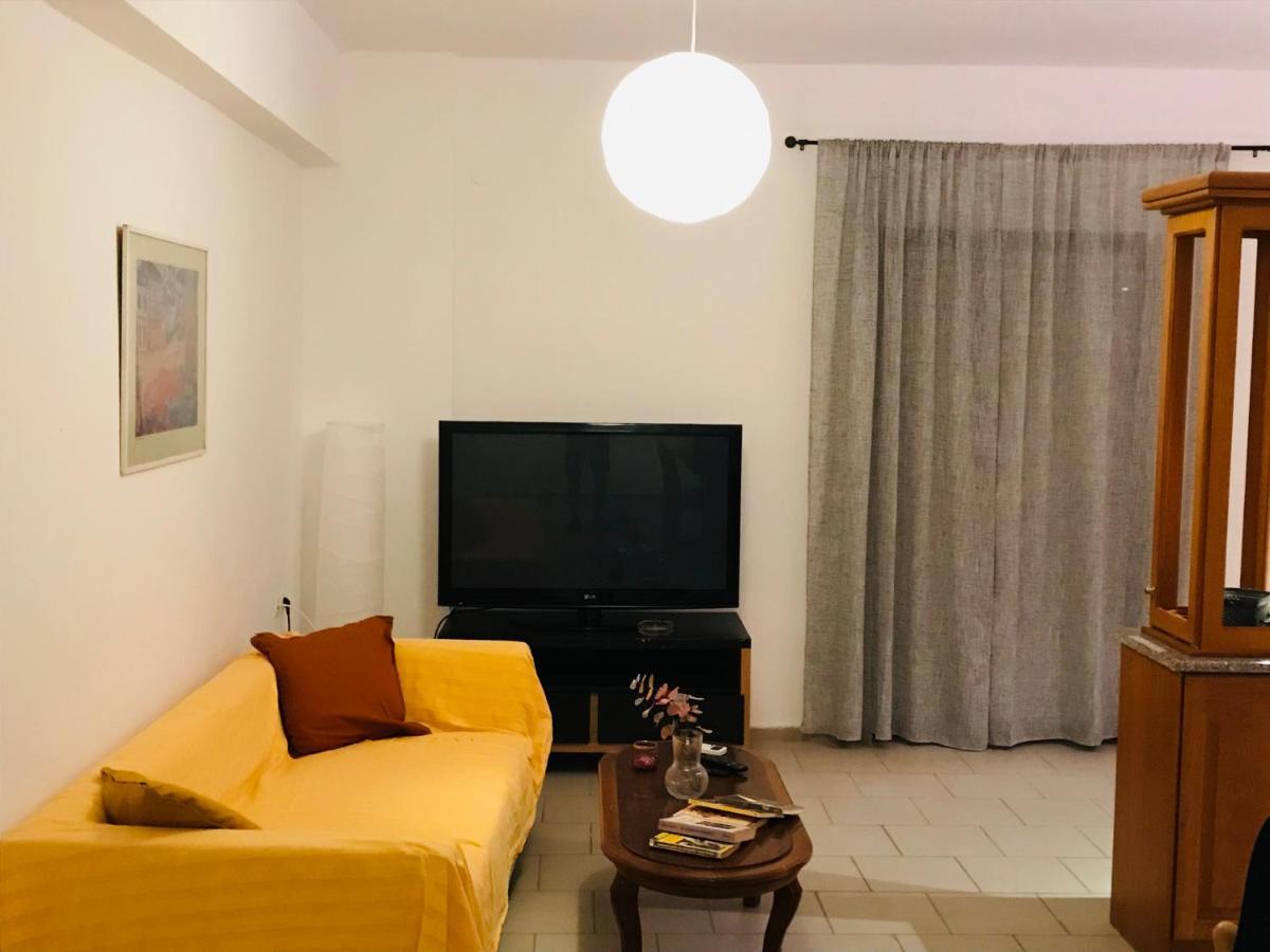 Akrata V Apartment ภายนอก รูปภาพ