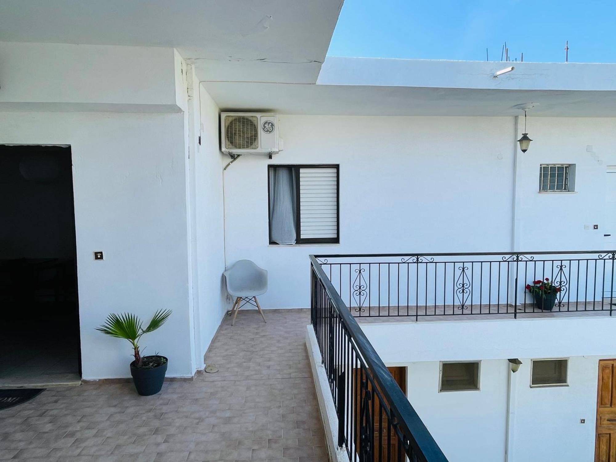 Akrata V Apartment ภายนอก รูปภาพ